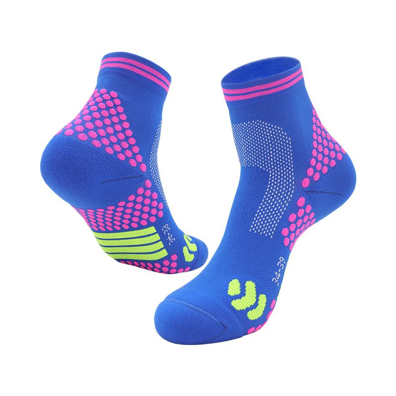 Athletic ankle socks