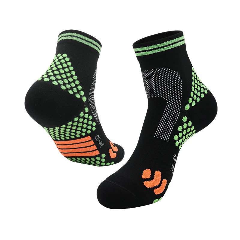 Athletic ankle socks